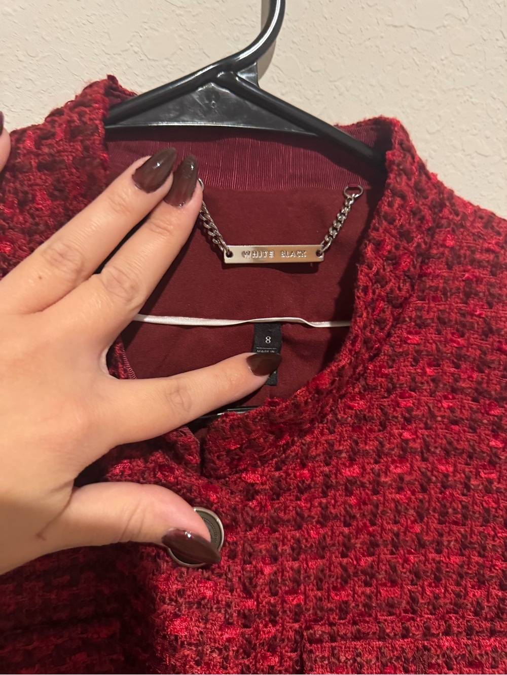 Red Textured Button-Front Women's Jacket - Picture 2 of 3